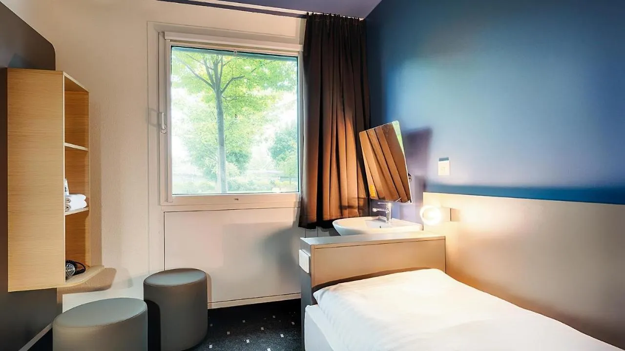 B&B Hotel München-Garching Garching bei München 3*,  Alemania